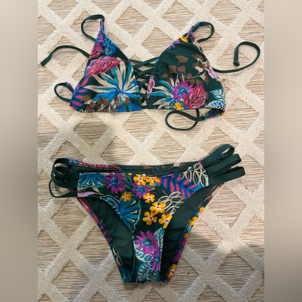 Shade and shore flower bikini